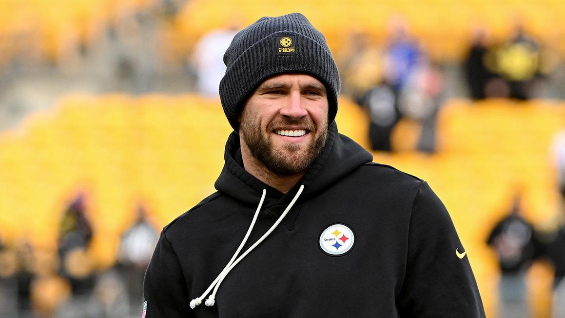 tj watt smiles pregame steelers