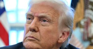 Tổng Thống Donald Trump cho biết ông đã hủy bỏ các cuộc tấn công vào Venezuela