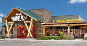 Twin Peaks Sẽ Tiếp Tục Hoạt Động Sau Khi Công Ty Mẹ Nộp Đơn Xin Phá Sản