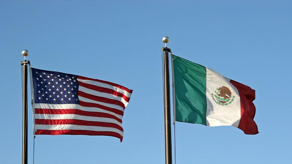 us mexico flag