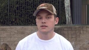 Những người trẻ tham gia Turning Point USA lên án vụ xông vào nhà thờ