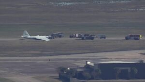 Thiết bị hạ cánh máy bay NASA gặp sự cố khi hạ cánh tại sân bay Ellington, Houston