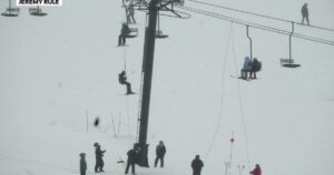 Sự cố cáp treo tại khu nghỉ dưỡng trượt tuyết Summit at Snoqualmie