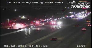 Rò rỉ Nitơ lỏng từ xe 18 bánh, đường vành đai 8 ở Houston bị phong tỏa