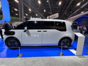 Waymo đổi tên xe tự hành Zeekr