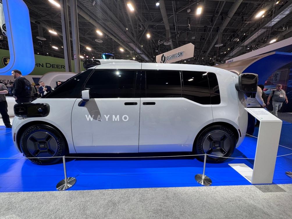 Waymo đổi tên xe tự hành Zeekr 1 waymo zeekr ojaiJPG