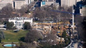 Thẩm phán tỏ ý hoài nghi về dự án phòng khiêu vũ của Tòa Bạch Ốc 31 Thẩm phán tỏ ý hoài nghi về dự án phòng khiêu vũ của Tòa Bạch Ốc