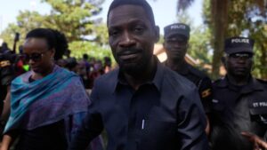 Chỉ huy quân đội Uganda cáo buộc giới chức Đại sứ quán Mỹ hỗ trợ nhân vật đối lập đang lẩn trốn