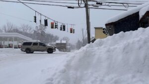 Bão Tuyết Lớn Khiến Nhiều Trận Đấu Thể Thao Bị Dời Lịch