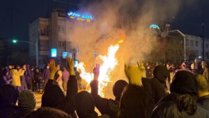 Quy mô biểu tình toàn quốc và đàn áp đẫm máu tại Iran dần hé lộ 20 Quy mô biểu tình toàn quốc và đàn áp đẫm máu tại Iran dần hé lộ