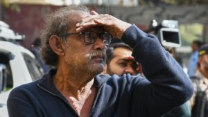 Hy vọng mong manh trong vụ cháy chợ ở Karachi