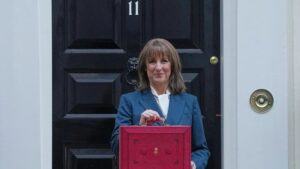 Lạm phát Anh Quốc nhích lên vào tháng 12, dự kiến giảm vào năm 2026