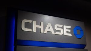 Lợi nhuận của JPMorgan Chase tăng 9% trong quý 4