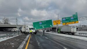 Bão Tố Khiến Hàng Ngàn Người Miền Nam Mất Điện Trong Nhiệt Độ Giá Rét 21 Bão Tố Khiến Hàng Ngàn Người Miền Nam Mất Điện Trong Nhiệt Độ Giá Rét