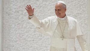 Đức Giáo Hoàng kêu gọi văn phòng Vatican xử lý các vụ lạm dụng tình dục nhân danh sự thật, công lý và bác ái 4 Đức Giáo Hoàng kêu gọi văn phòng Vatican xử lý các vụ lạm dụng tình dục nhân danh sự thật, công lý và bác ái