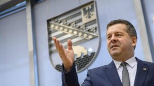 Lập Pháp Đức Bầu Tân Thống Đốc Bang Để Đối Phó Với Sự Vươn Lên Của Cánh Hữu 31 Lập Pháp Đức Bầu Tân Thống Đốc Bang Để Đối Phó Với Sự Vươn Lên Của Cánh Hữu