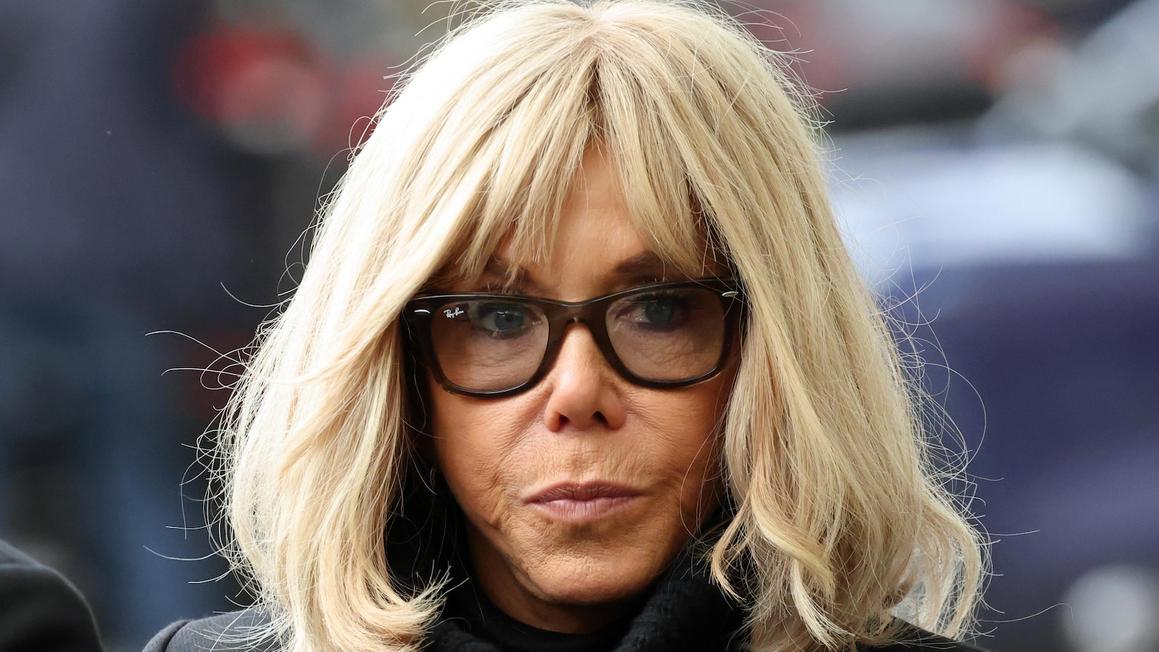 Tòa án Paris sẽ phán quyết vụ kiện liên quan đến việc bắt nạt trực tuyến bà Brigitte Macron 1