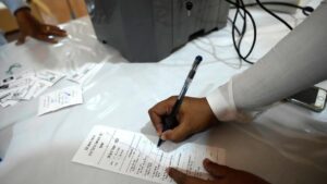 Myanmar tổ chức vòng bầu cử thứ hai trong bối cảnh xung đột vũ trang