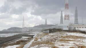 Nhà máy điện hạt nhân Fukushima khởi động lại, làm dấy lên lo ngại về an toàn