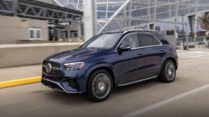 So sánh SUV lai điện BMW X5 và Mercedes-Benz GLE