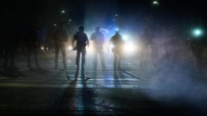 Chính quyền Tổng Thống Donald Trump gây căng thẳng với chiến dịch di trú tại Minneapolis