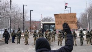 Dân Biểu Dân Chủ Đề Xuất Luật Tiểu Bang Hạn Chế ICE Sau Vụ Nổ Súng ở Minneapolis