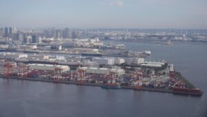 Nhật Bản ghi nhận thâm hụt thương mại năm thứ 5 liên tiếp