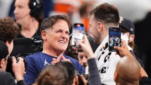 Mark Cuban giúp bóng bầu dục Indiana ‘lột xác’