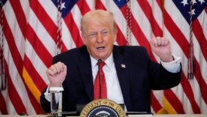 Tổng Thống Donald Trump dọa áp thuế để ép các nước ủng hộ Mỹ kiểm soát Greenland