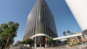 Nhóm bảo thủ kiện chính sách trường học Los Angeles, cho rằng phân biệt đối xử với học sinh da trắng