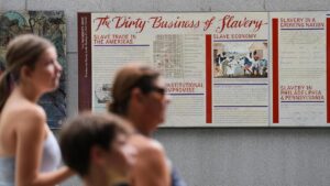 Philadelphia kiện vì dỡ bỏ triển lãm về chế độ nô lệ 7 Philadelphia kiện vì dỡ bỏ triển lãm về chế độ nô lệ