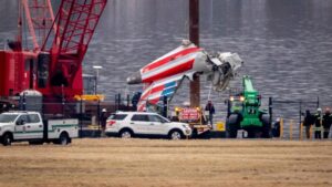 Tóm tắt một năm sau thảm kịch va chạm máy bay và trực thăng quân sự tại Washington 18 Tóm tắt một năm sau thảm kịch va chạm máy bay và trực thăng quân sự tại Washington