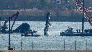 Nguyên nhân vụ va chạm máy bay trên không phận Washington và các kiến nghị thay đổi 15 Nguyên nhân vụ va chạm máy bay trên không phận Washington và các kiến nghị thay đổi