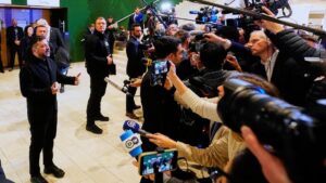 Vòng đàm phán hòa bình Nga - Ukraine - Mỹ diễn ra tại Abu Dhabi 8 Vòng đàm phán hòa bình Nga – Ukraine – Mỹ diễn ra tại Abu Dhabi