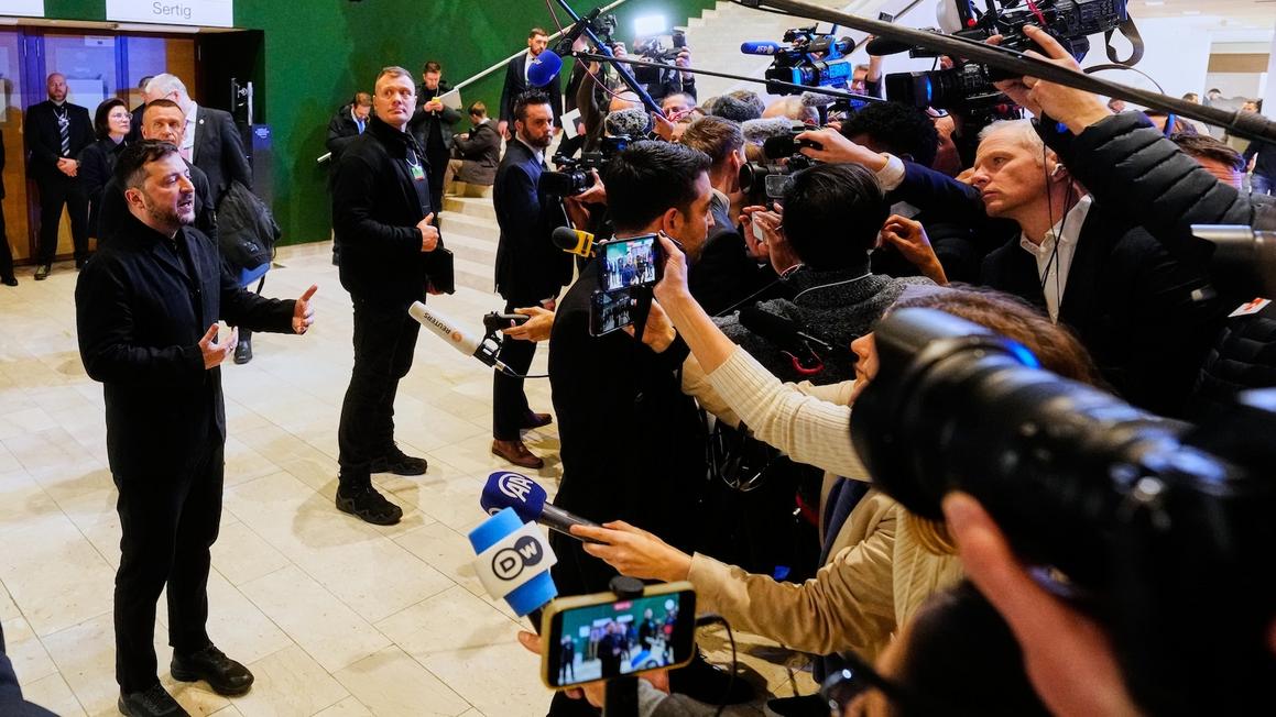 Vòng đàm phán hòa bình Nga - Ukraine - Mỹ diễn ra tại Abu Dhabi 1