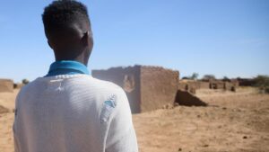 Bác sĩ Sudan kể lại cuộc trốn chạy khỏi thành phố Darfur bị quân nổi dậy oanh tạc