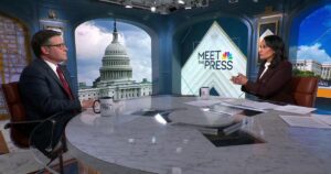 Chủ tịch Hạ viện Johnson: 'Tôi không' có câu hỏi về mối quan hệ của ông Trump với Epstein 27 Chủ tịch Hạ viện Johnson: ‘Tôi không’ có câu hỏi về mối quan hệ của ông Trump với Epstein