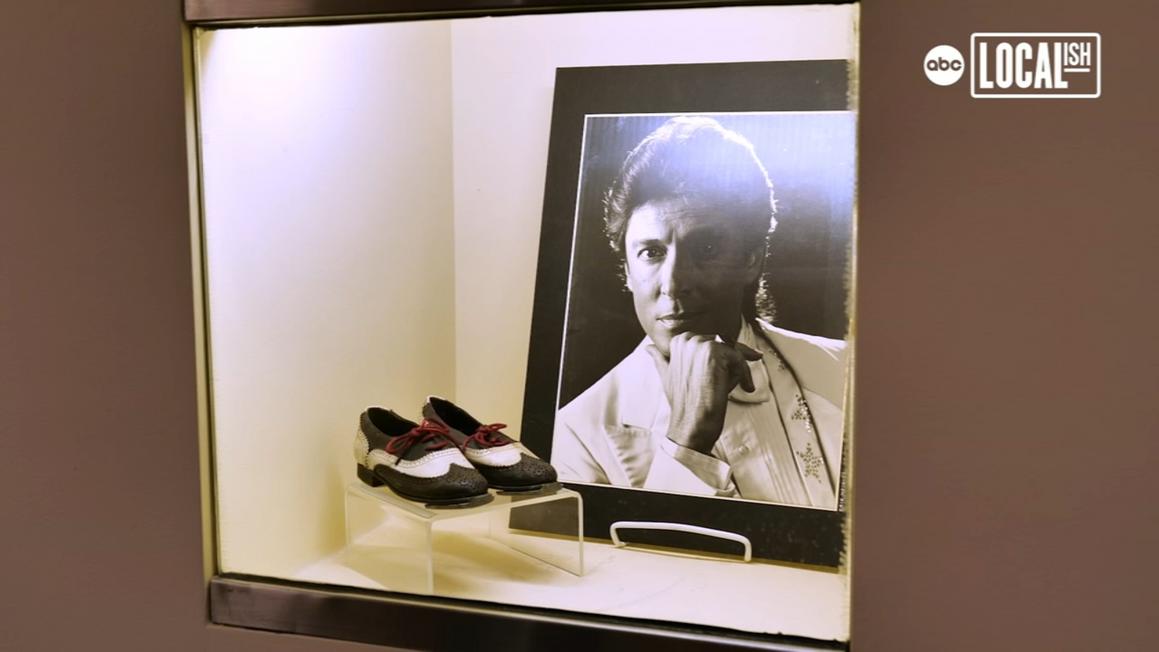 18457534 TommyTunedonatespersonalcollectiontoUH vid