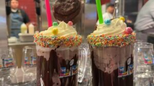 Sân Vận Động Levi’s Trưng Bày Món Ăn, Trang Trí Mới Lạ Cho Super Bowl 60 Lấy Cảm Hứng Từ Vùng Vịnh