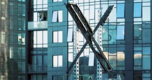 Công tố viên Paris triệu tập Elon Musk sau khi lục soát văn phòng X tại Pháp 12 Công tố viên Paris triệu tập Elon Musk sau khi lục soát văn phòng X tại Pháp