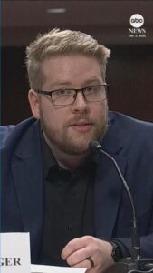 Anh em trai của Renee Good phát biểu sau vụ xả súng chết người của ICE