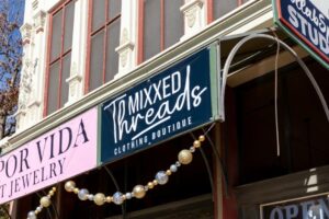 Tiệm quần áo Mixxed Threads đóng cửa ở trung tâm New Braunfels