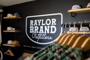 Raylor Brand Outfitters Mở Cửa Hàng Bán Quần Áo Chủ Đề Ngoài Trời Tại New Braunfels