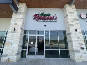 Tiệm pizza Angela Ronzoni ở Liberty Hill đóng cửa vĩnh viễn