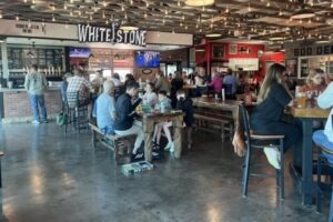 Whitestone Brewery mừng 10 năm hoạt động tại Cedar Park