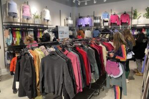 Lululemon sẽ khai trương cửa hàng mới tại Round Rock Premium Outlets vào mùa xuân này