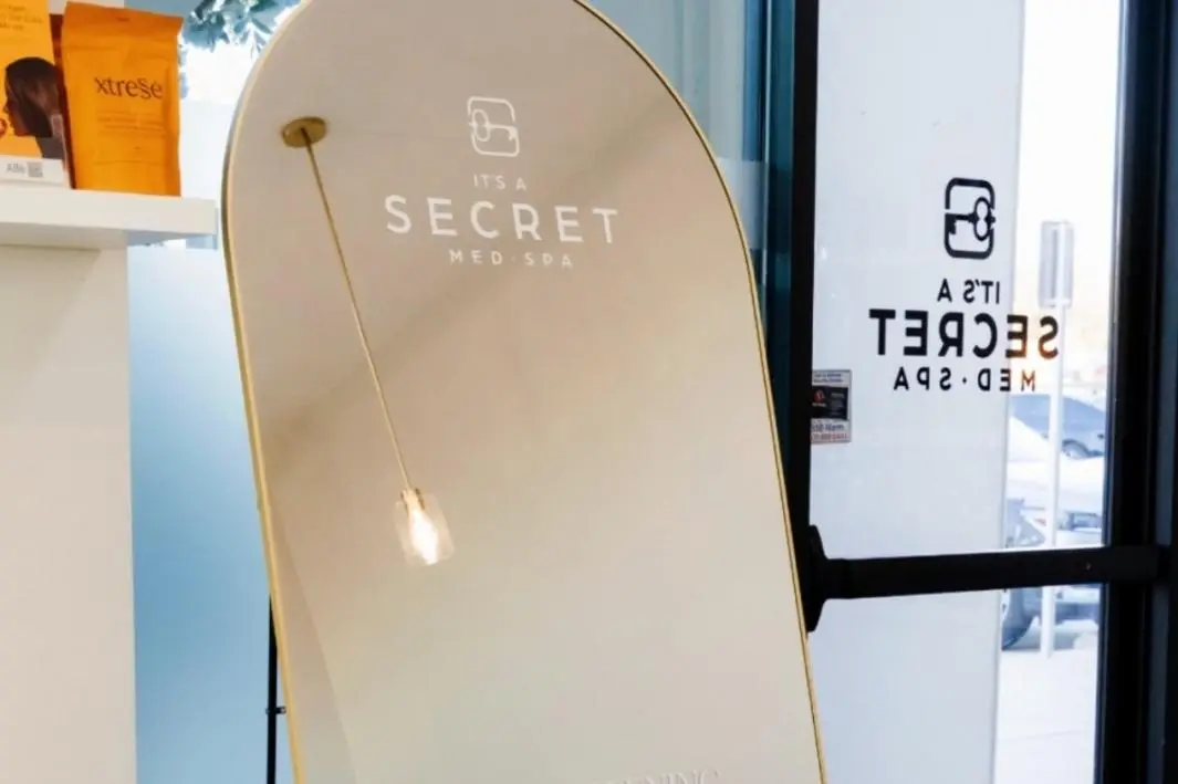 It&#8217;s a Secret Med Spa Mở Dịch Vụ Thẩm Mỹ Tại Bắc Fort Worth