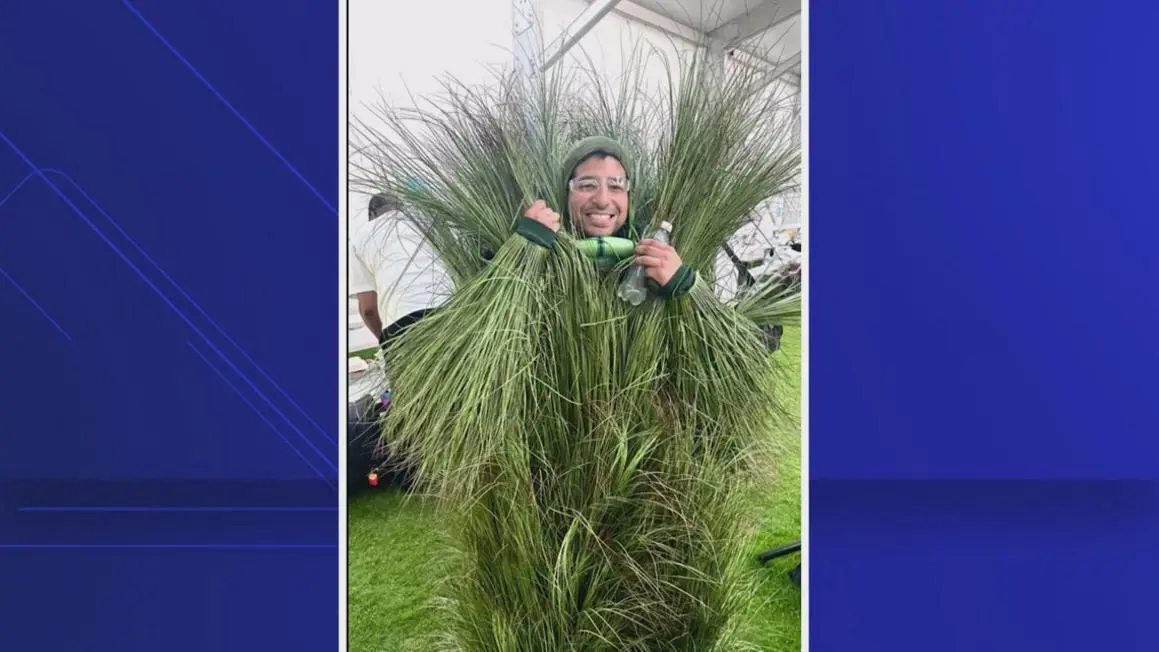 Người đàn ông Houston kể lại vai trò trong màn trình diễn Super Bowl của Bad Bunny