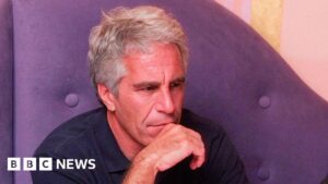 Jeffrey Epstein tìm lời khuyên từ Noam Chomsky về truyền thông đưa tin về mình