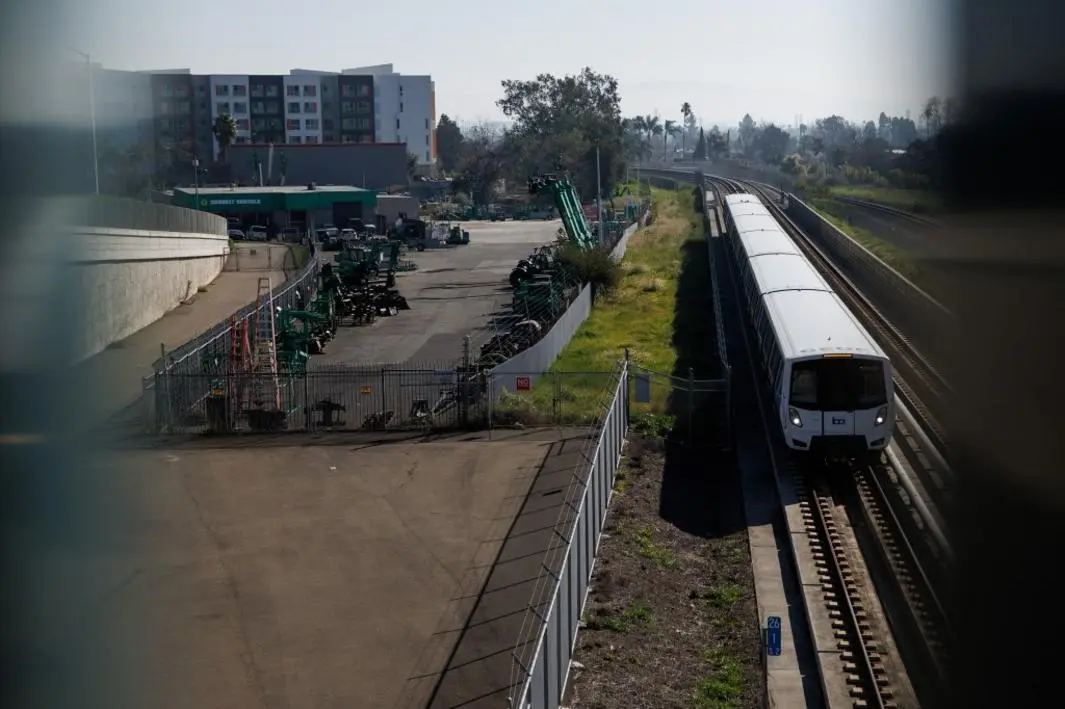 Quan chức East Bay bất mãn vì BART trì hoãn kế hoạch nhà ga Irvington